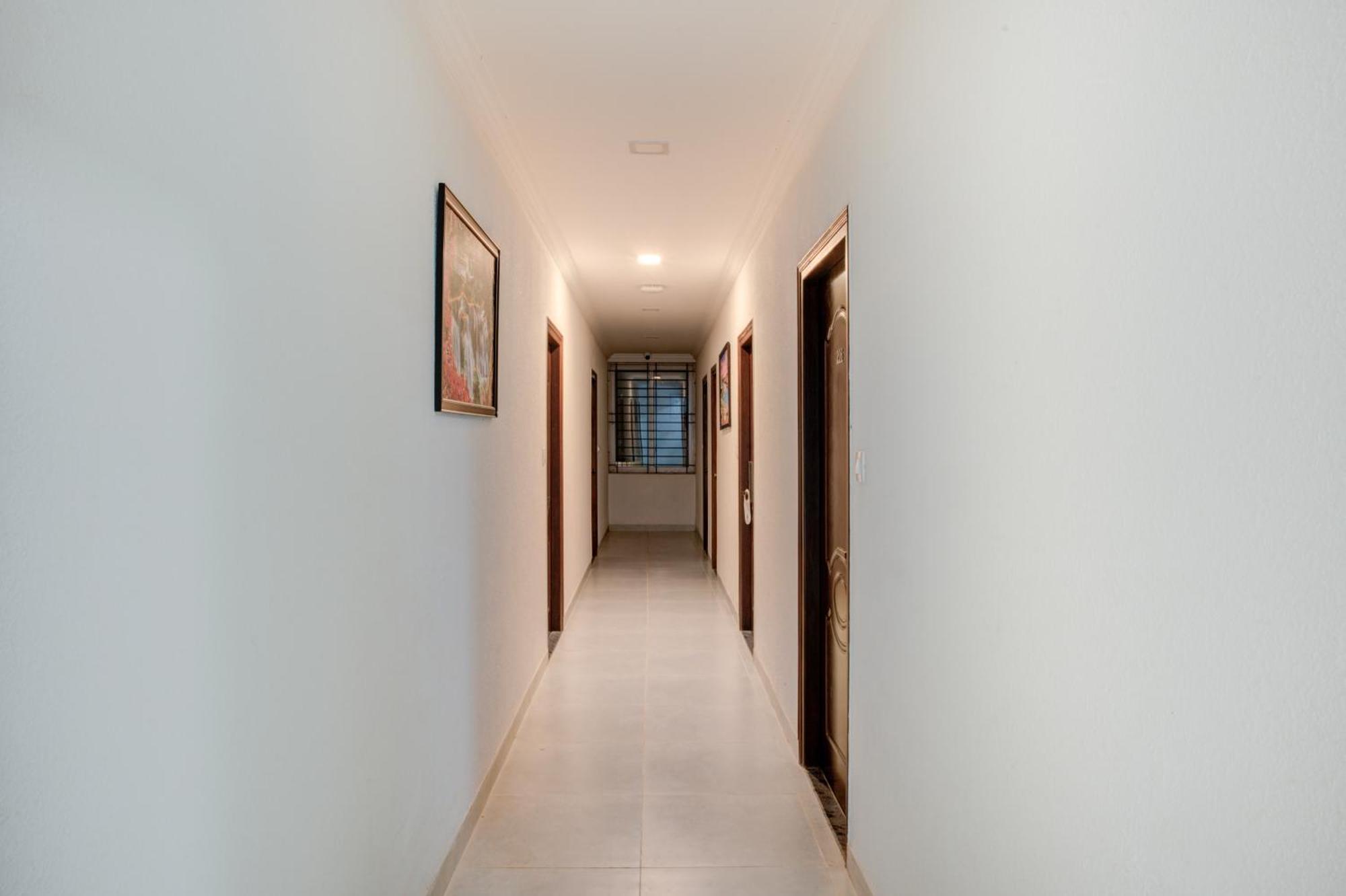 Hotel Sterling Inn Bangalore International Airport Yelahanka 外观 照片