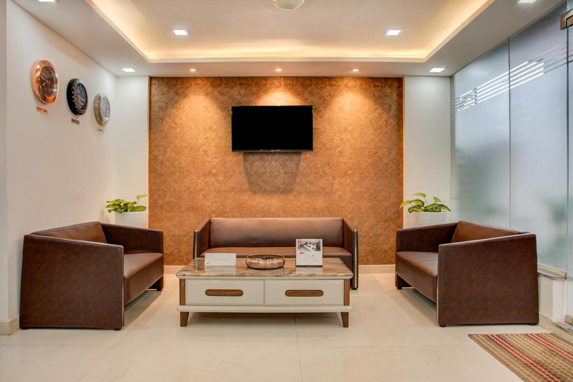Hotel Sterling Inn Bangalore International Airport Yelahanka 外观 照片